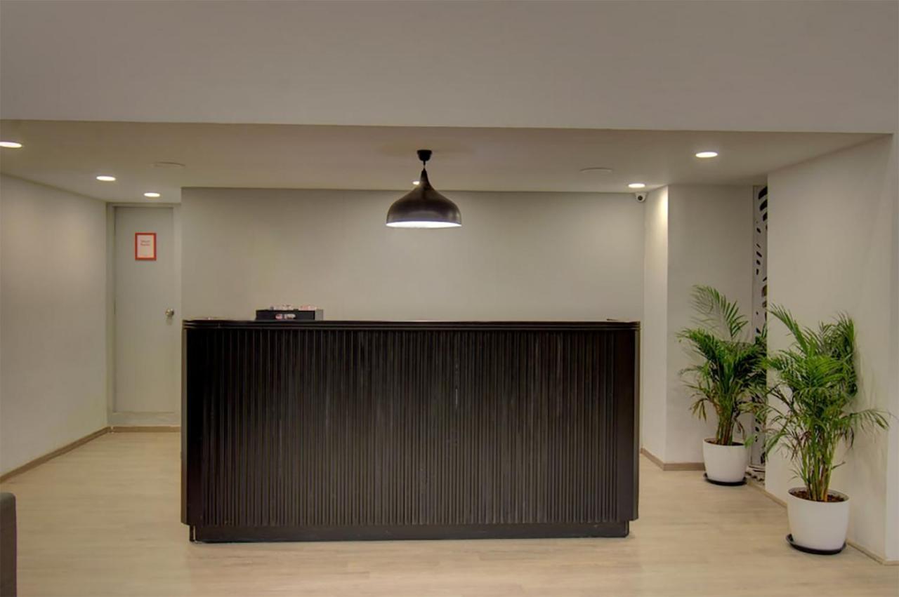 ואדודרה Shagun Hotel מראה חיצוני תמונה