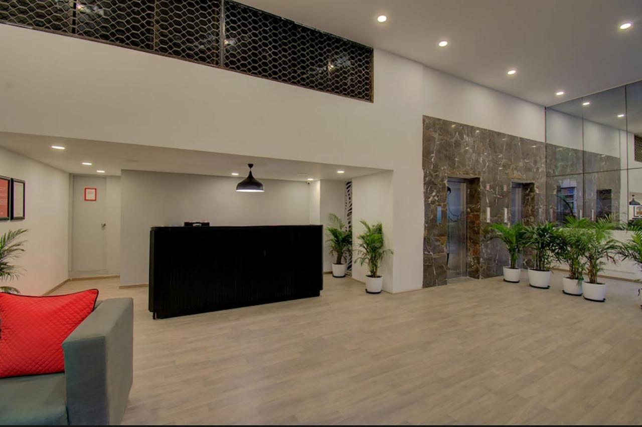 ואדודרה Shagun Hotel מראה חיצוני תמונה